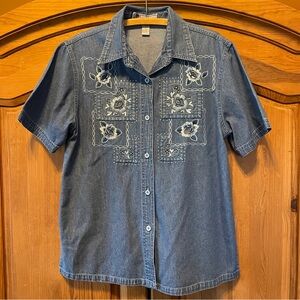 Vtg Passion-1 Women’s Embroidered Blue Flowers Denim Shirt Short Sleeve Medium